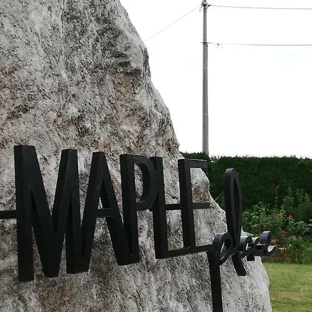 Maple Place *
